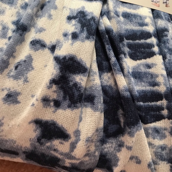 (2) sets Lucky brand 4 pieces pajama set ,brand new - Picture 5 of 15